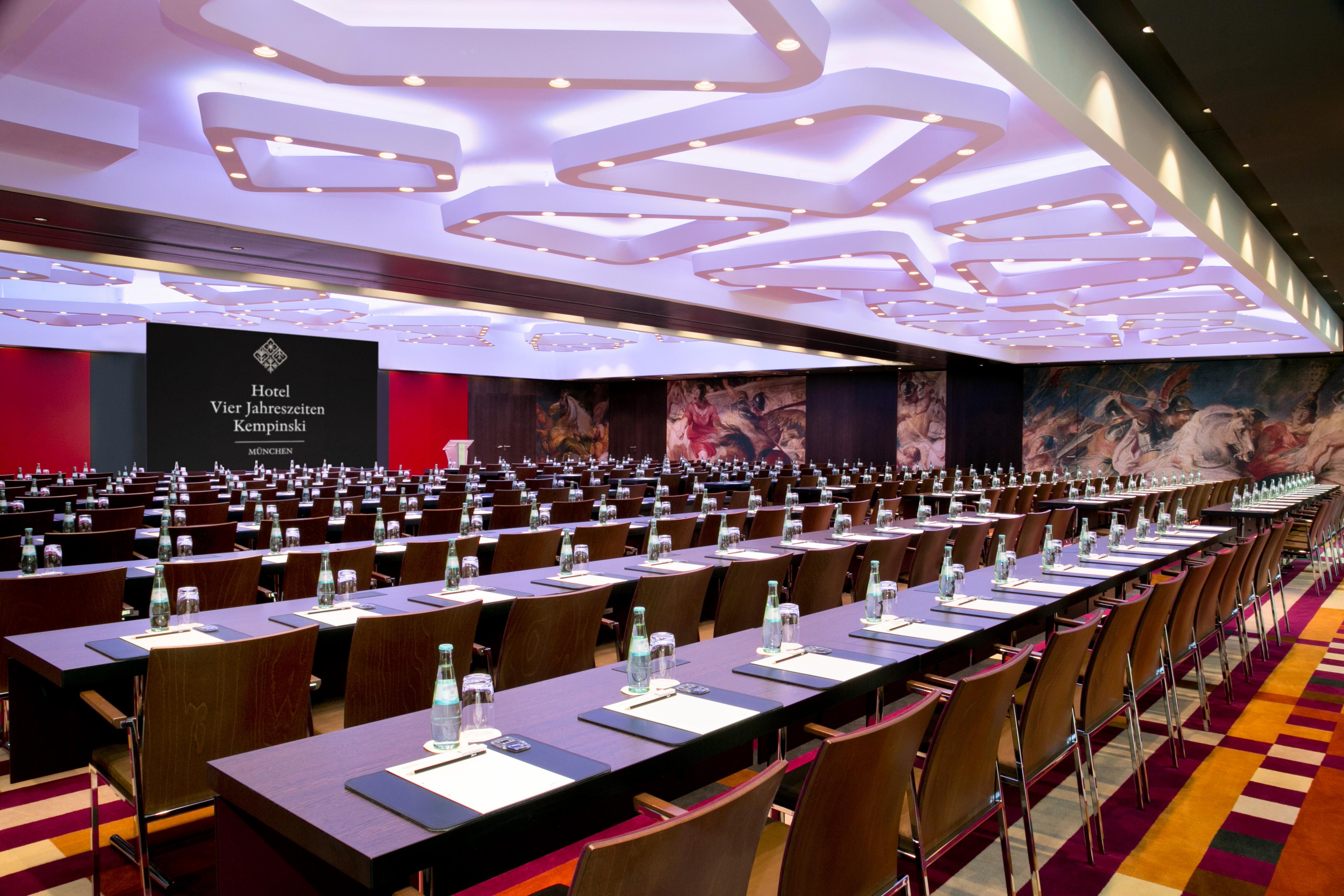 Vier Jahreszeiten Kempinski Muenchen Luaran gambar The International Conference Centre